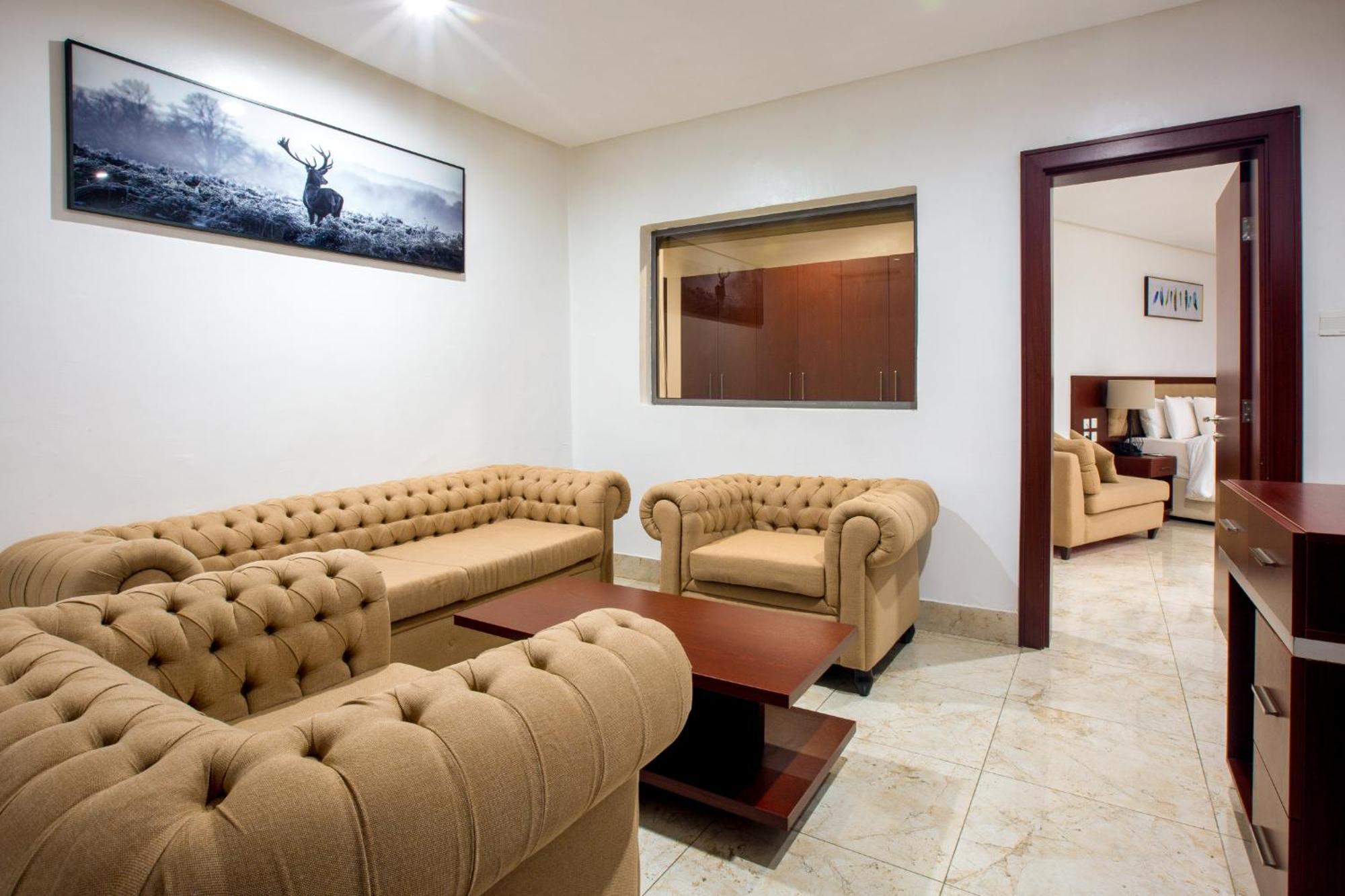 Johnwood Hotel By Bolton อาบูจา ภายนอก รูปภาพ