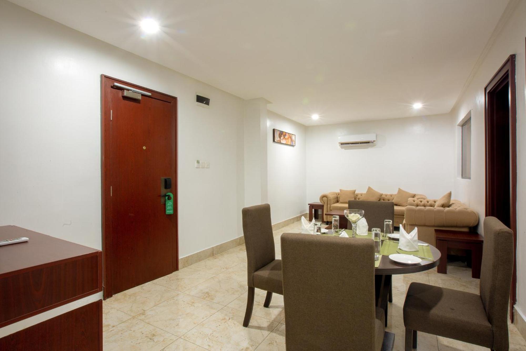 Johnwood Hotel By Bolton อาบูจา ภายนอก รูปภาพ