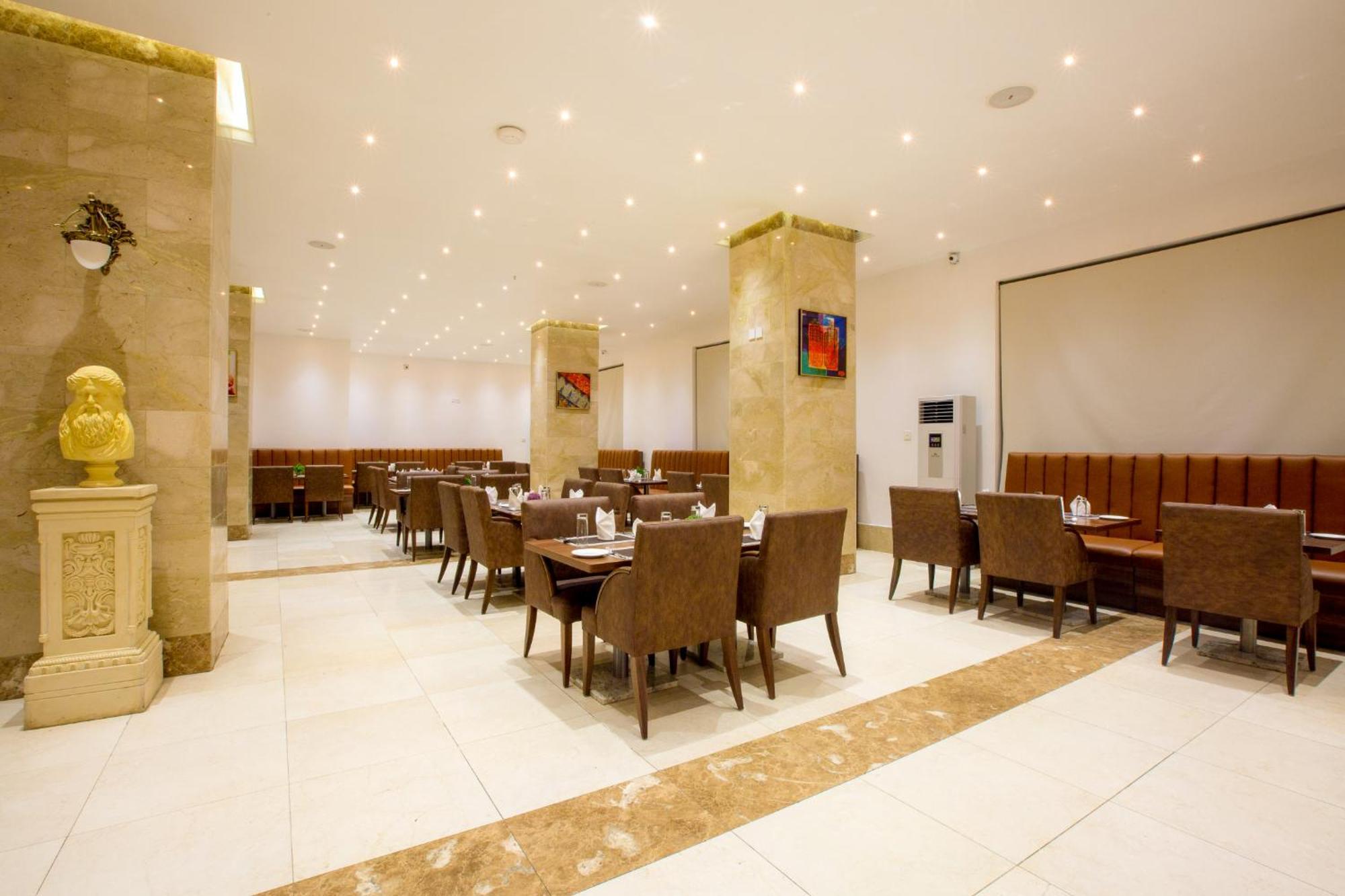 Johnwood Hotel By Bolton อาบูจา ภายนอก รูปภาพ