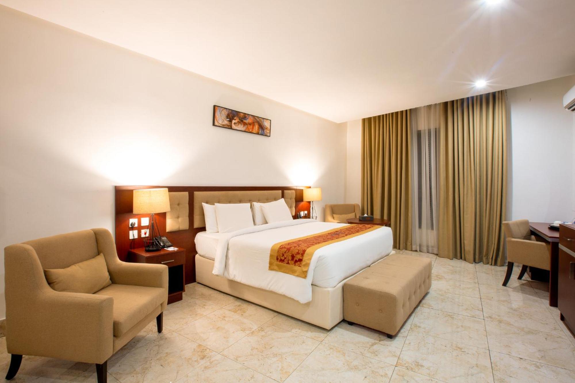 Johnwood Hotel By Bolton อาบูจา ภายนอก รูปภาพ