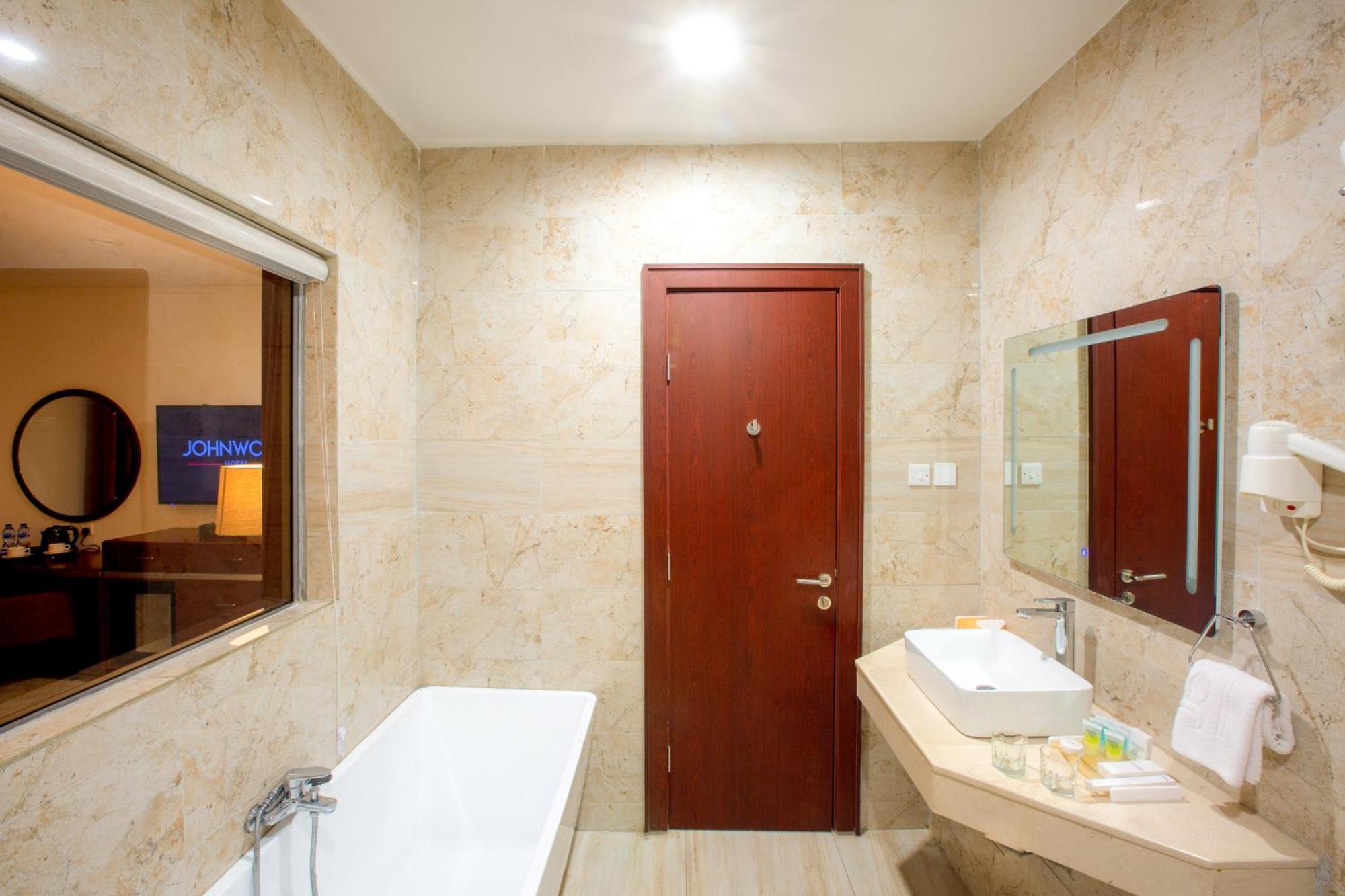 Johnwood Hotel By Bolton อาบูจา ภายนอก รูปภาพ